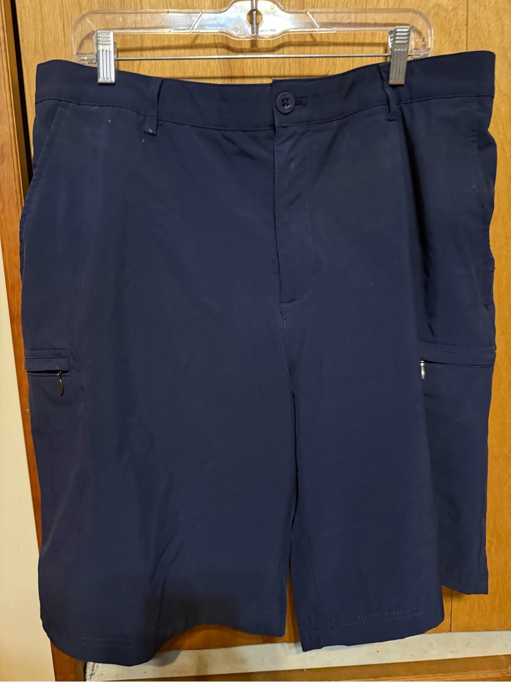 Izod Men's Navy Golf Shorts with Zip Pockets
